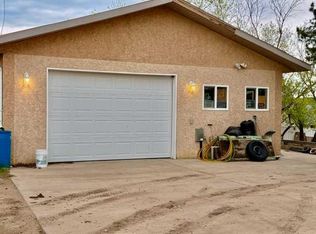 5116 48th St, Hardisty, AB T0B 1V0