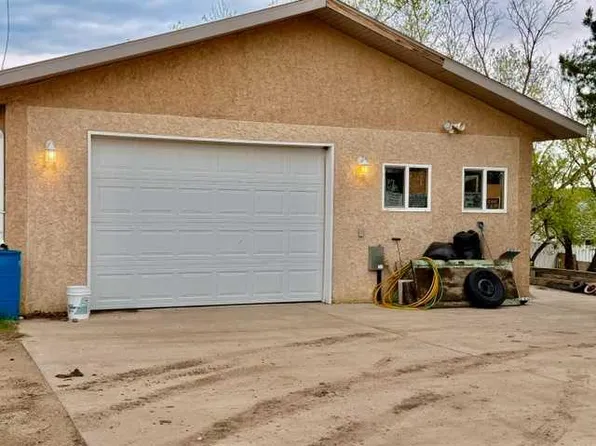 5116 48th St, Hardisty, AB T0B 1V0