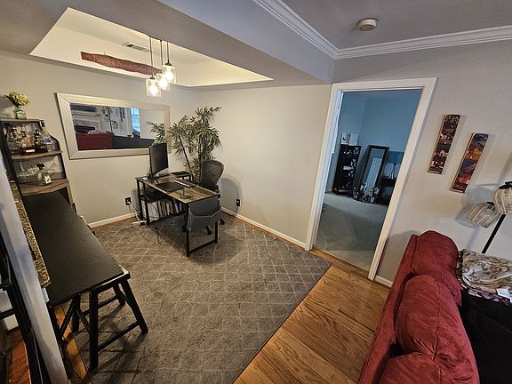 5th image of 5708 Chapman Mill Dr APT 160