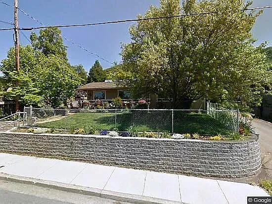 NE Foothill Blvd — Photo 1