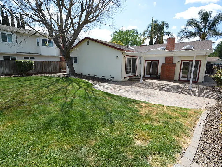 3471 Windsor Ct — Photo 24