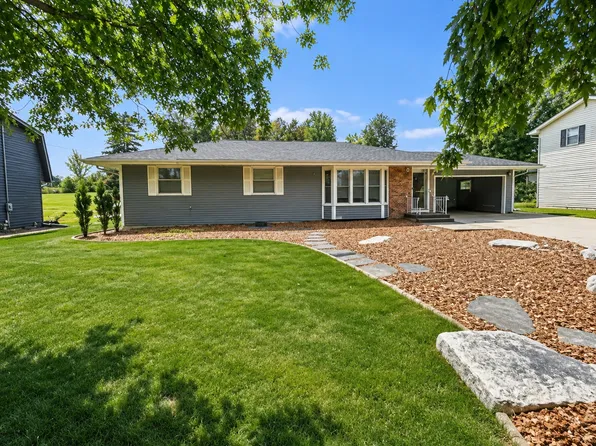 1834 Spencer St, Grinnell, IA 50112