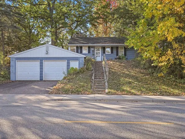 8015 Plymouth Ave N, Golden Valley, MN 55427