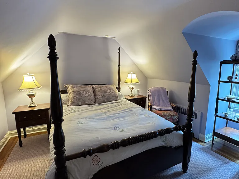 506 Roslyn Pl — Photo 17