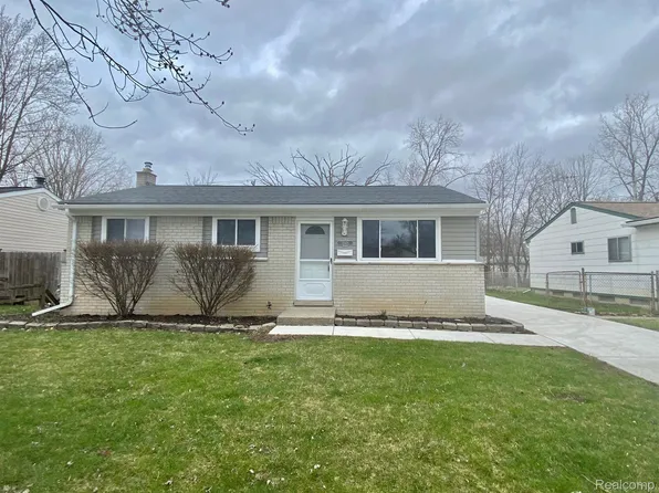30618 California Ave, Romulus, MI 48174