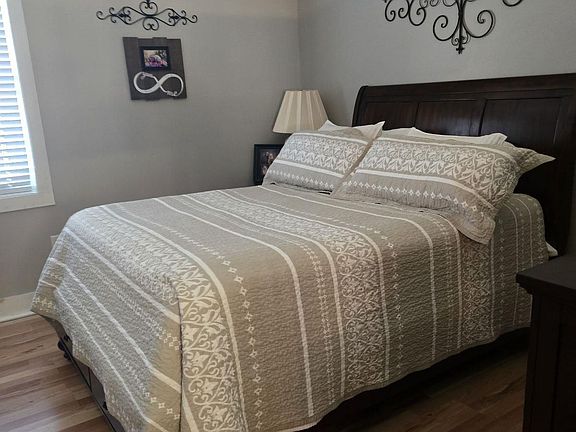 5th image of 446 Shaffer School Rd