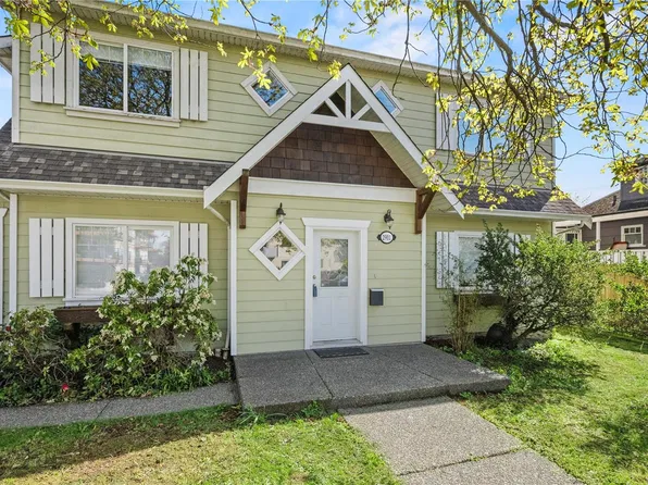 2901 Harriet Rd, Victoria, BC V9A 1T2