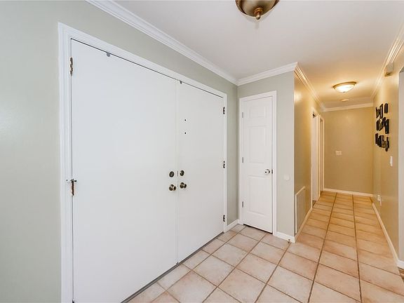 5th image of 441 Fernshire Dr