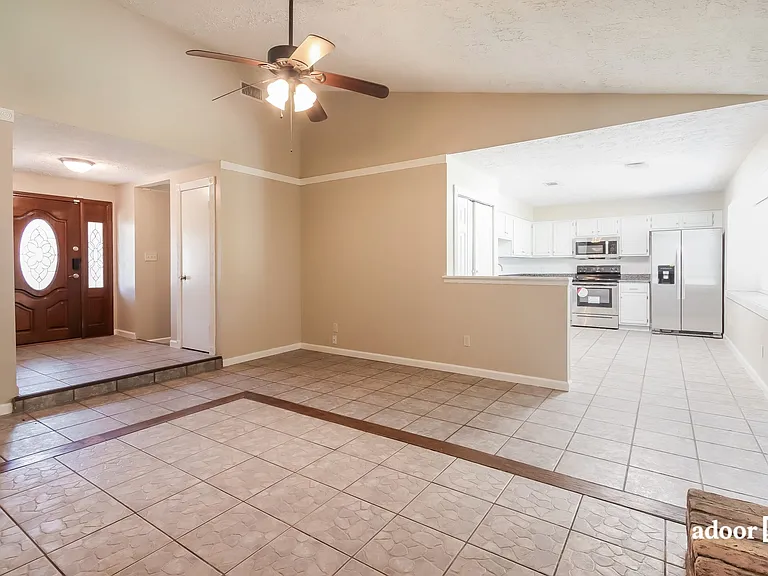 19311 Leewood Ct — Photo 7