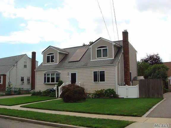 2nd image of 16 Oak St
