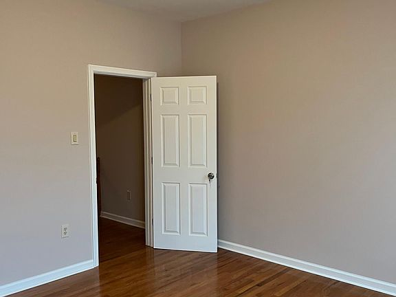 5th image of 1312 W Somerset St