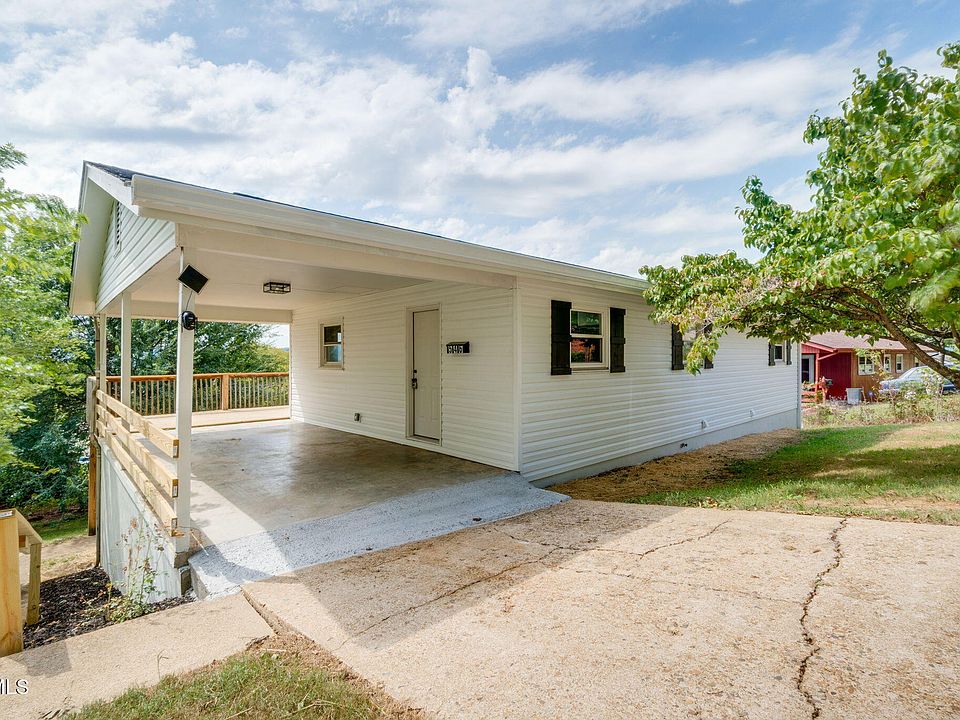 1st image of 546 Bays View Ct