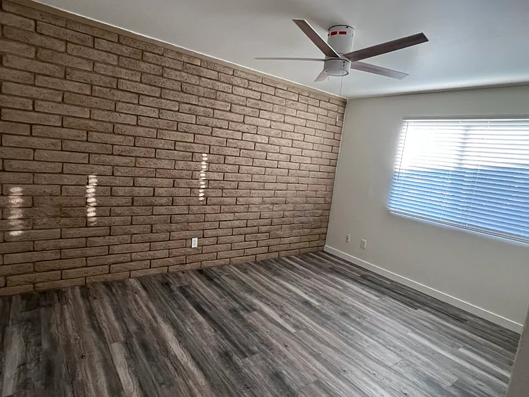 1322 E Broadmor Dr — Photo 15