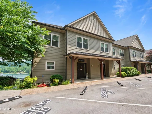 140 Broadleaf Ln #100, Caryville, TN 37714