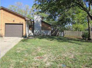 118 S Oak Forest Rd, Derby, KS 67037