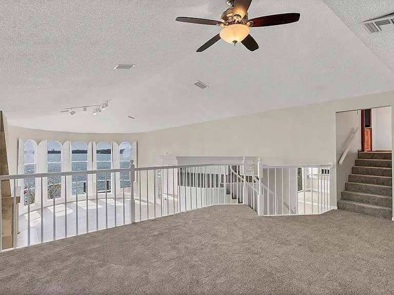 120 Sands Point Dr — Photo 21