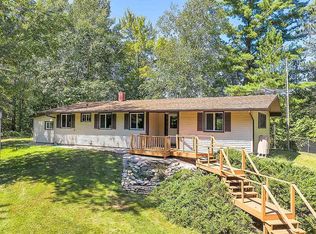 W6196 Fawn Ln, Peshtigo, WI 54157