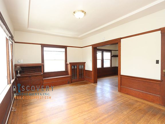 3rd image of 5695 Oak Grove Ave APT 3