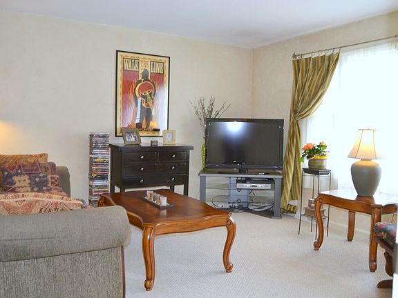 2nd image of 18 Pepin St APT C8