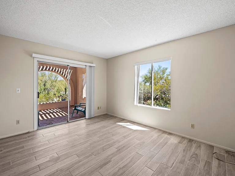 6109 N Zorrela Segundo — Photo 26