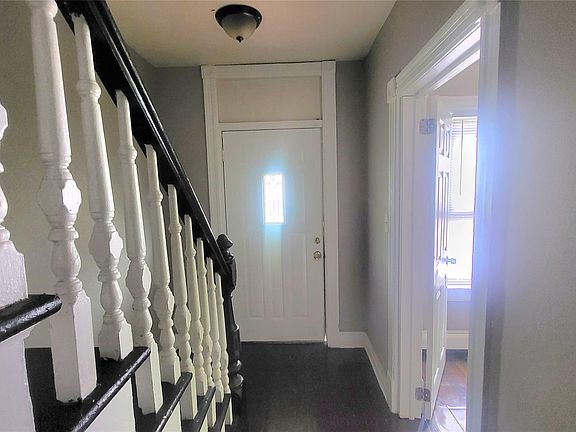 3rd image of 338 Mansion Street