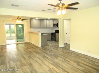 2947 Woodtop Dr, Jacksonville, FL 32277