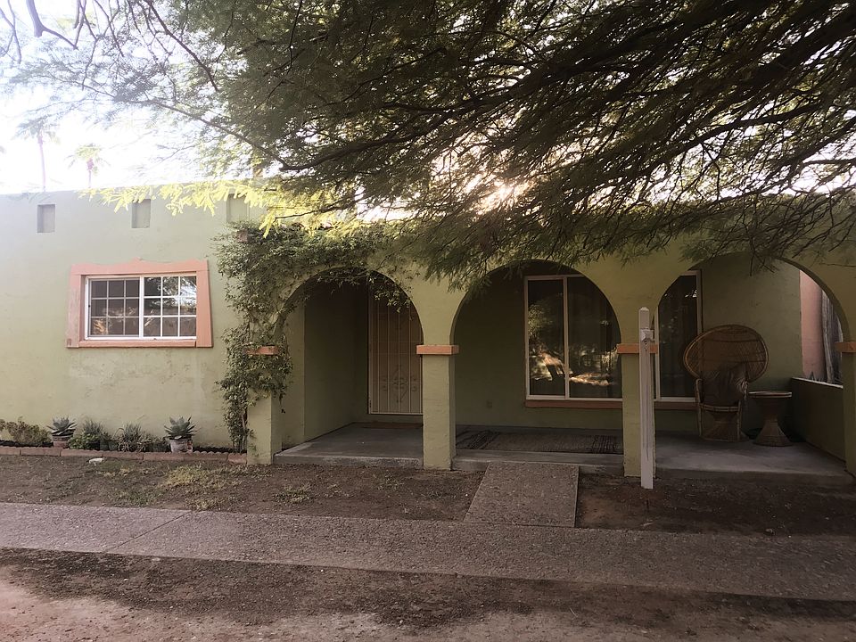 1st image of 542 N Hobson Plz