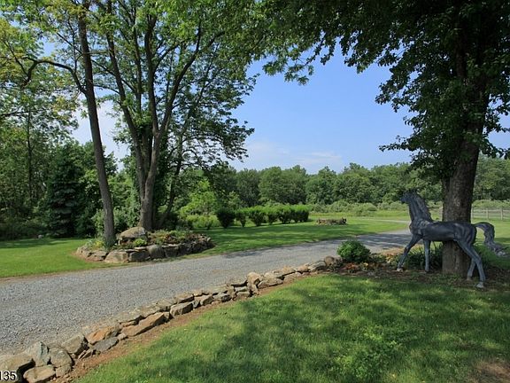5th image of 96 Pickle Rd
