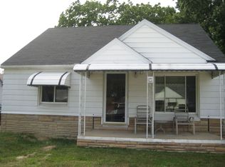 26719 Hollywood St, Roseville, MI 48066