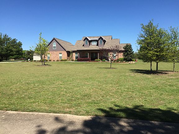 2nd image of 260 Dale Dr