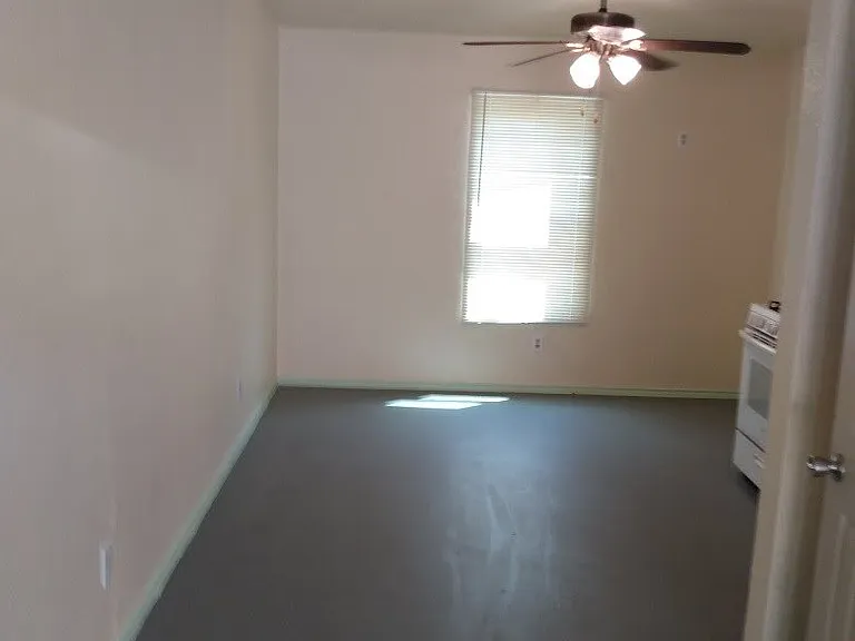 9714 Heidelberg St — Photo 16