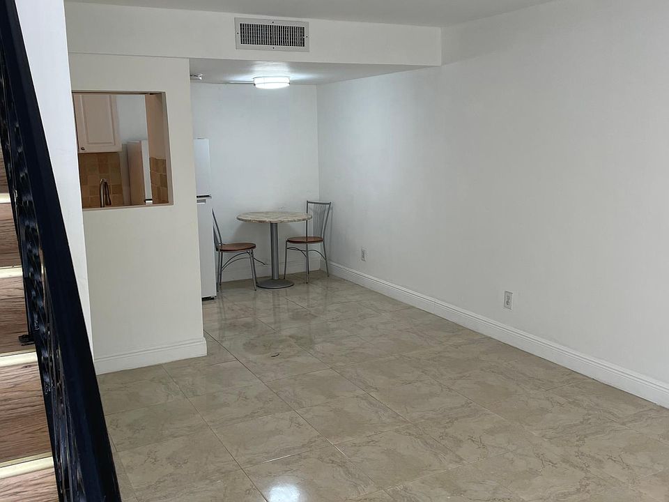 1st image of 140 NE 1st Ave #2