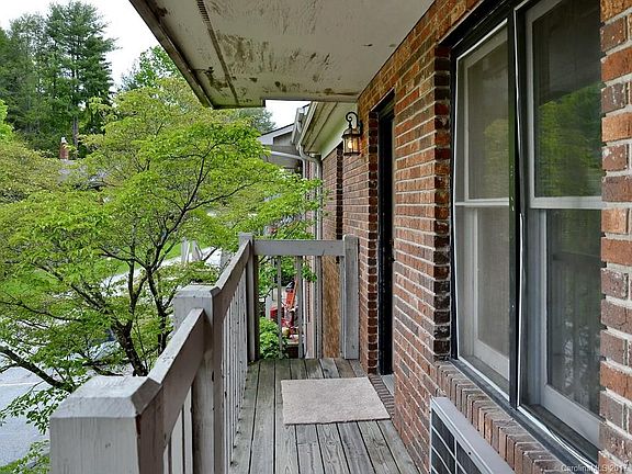 2nd image of 380 Corbly Dr APT 9