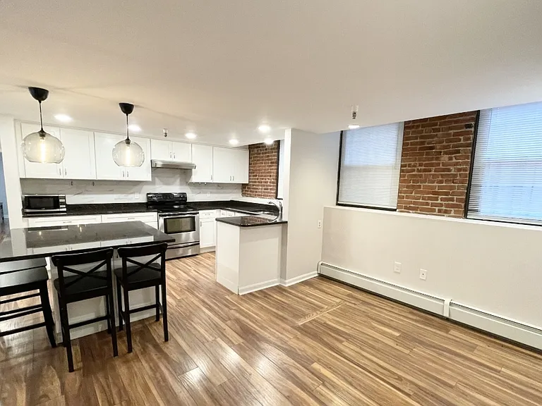 39 Hemenway St #26A — Photo 1