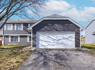 1160 Brockton Ct, Aurora, IL 60504