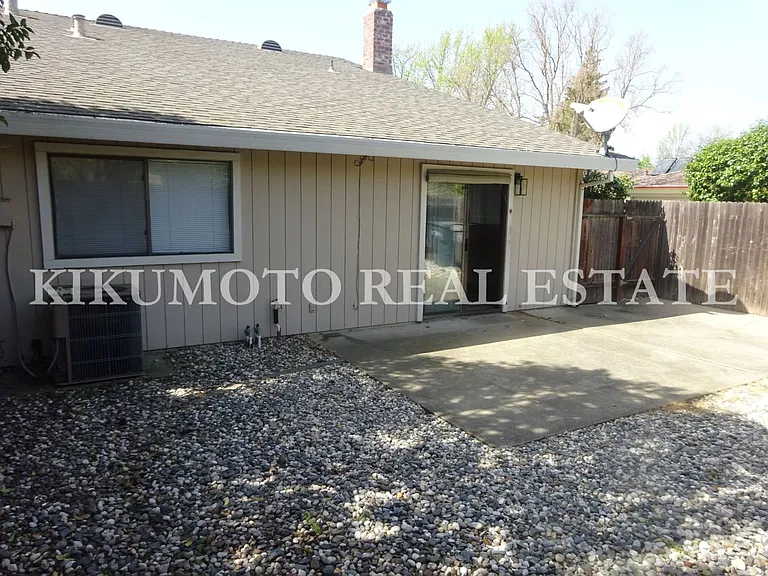 6891 Steamboat Way — Photo 14