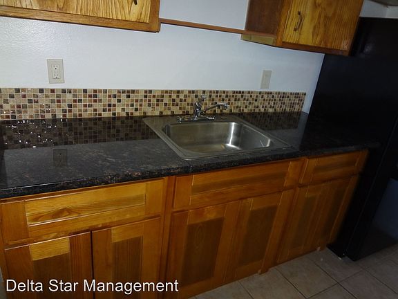 3rd image of 901 Carro Dr APT 1