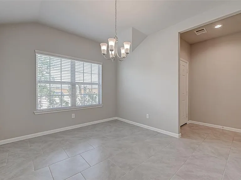 2206 Mirror Ridge Ct — Photo 6