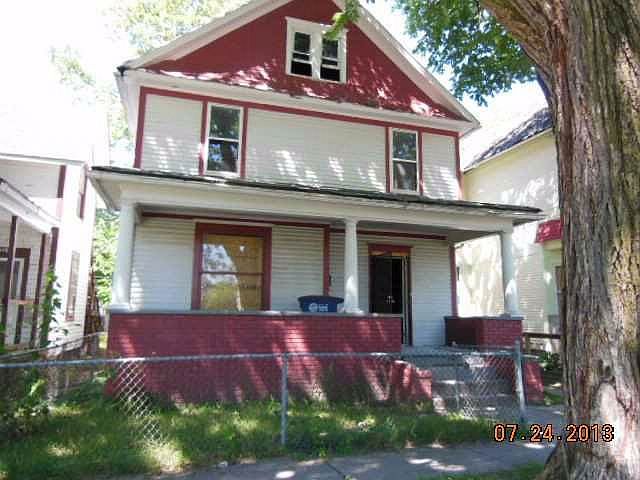 2nd image of 1446 Fernwood Ave