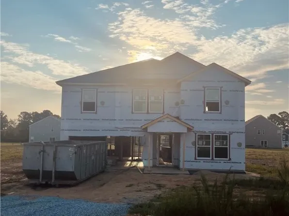 74 Mary Raymond St, Dunn, NC 28334