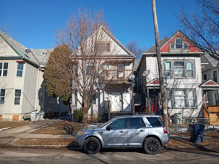 1710 W Mineral St — Photo 1