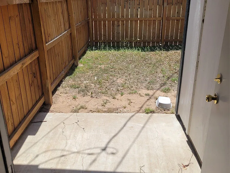 205 2nd Ave #2 — Photo 14