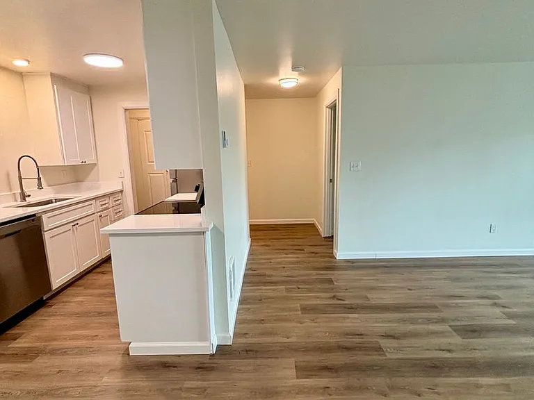 315 5th Ave S — Photo 13