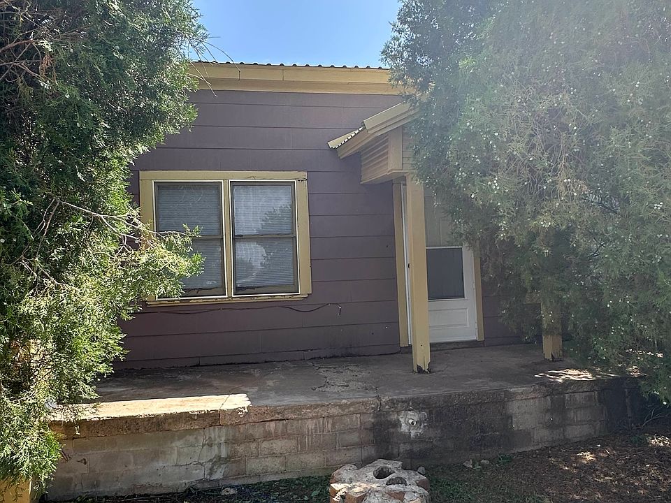 1st image of 905 Avenue I NW