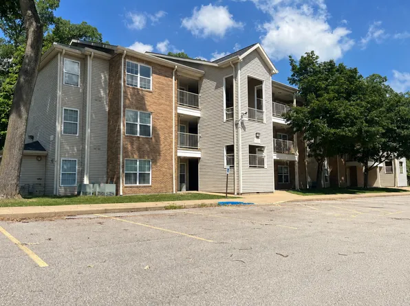 Woodhue Apartments