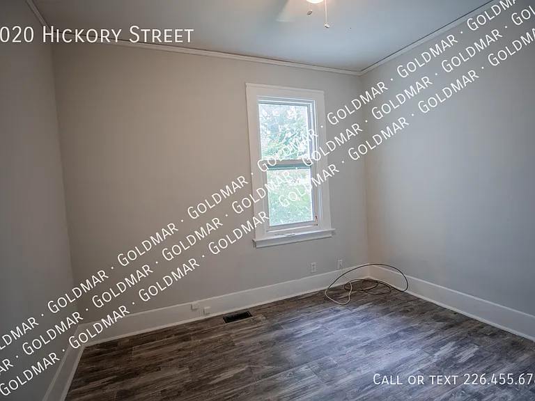1020 Hickory Rd — Photo 7