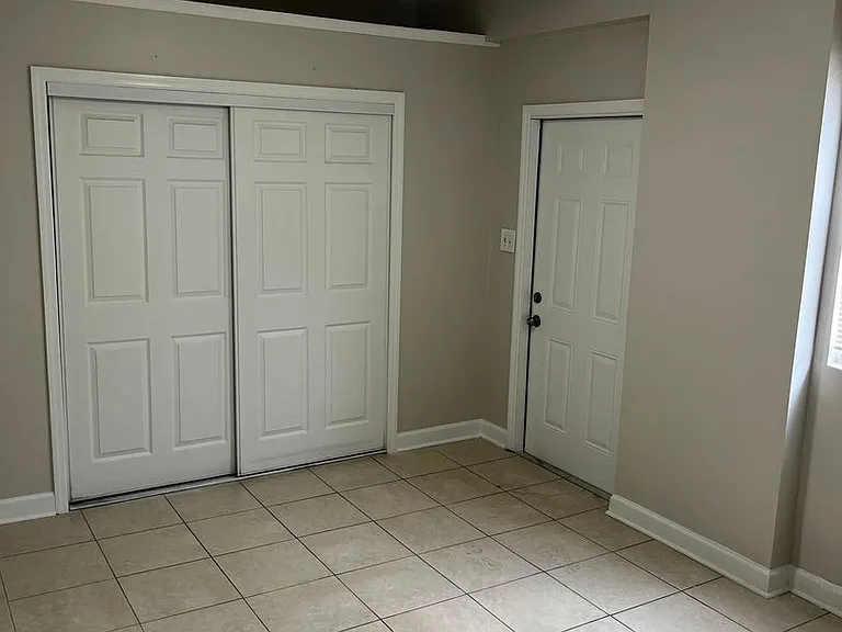 511 W Palm St — Photo 10
