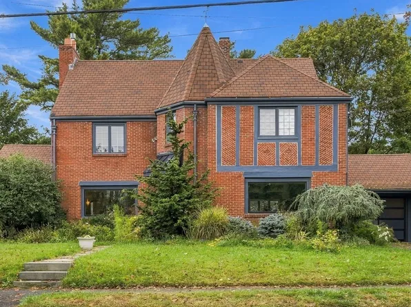 47 Stanley Rd, Swampscott, MA 01907