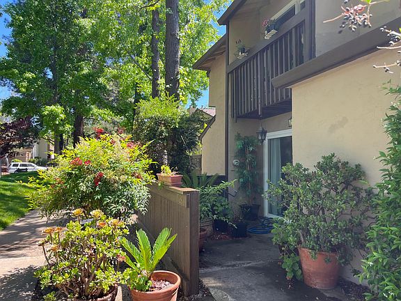 3rd image of 1924 Olmo Way