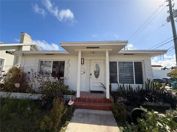 2036 Jackson St, Hollywood, FL